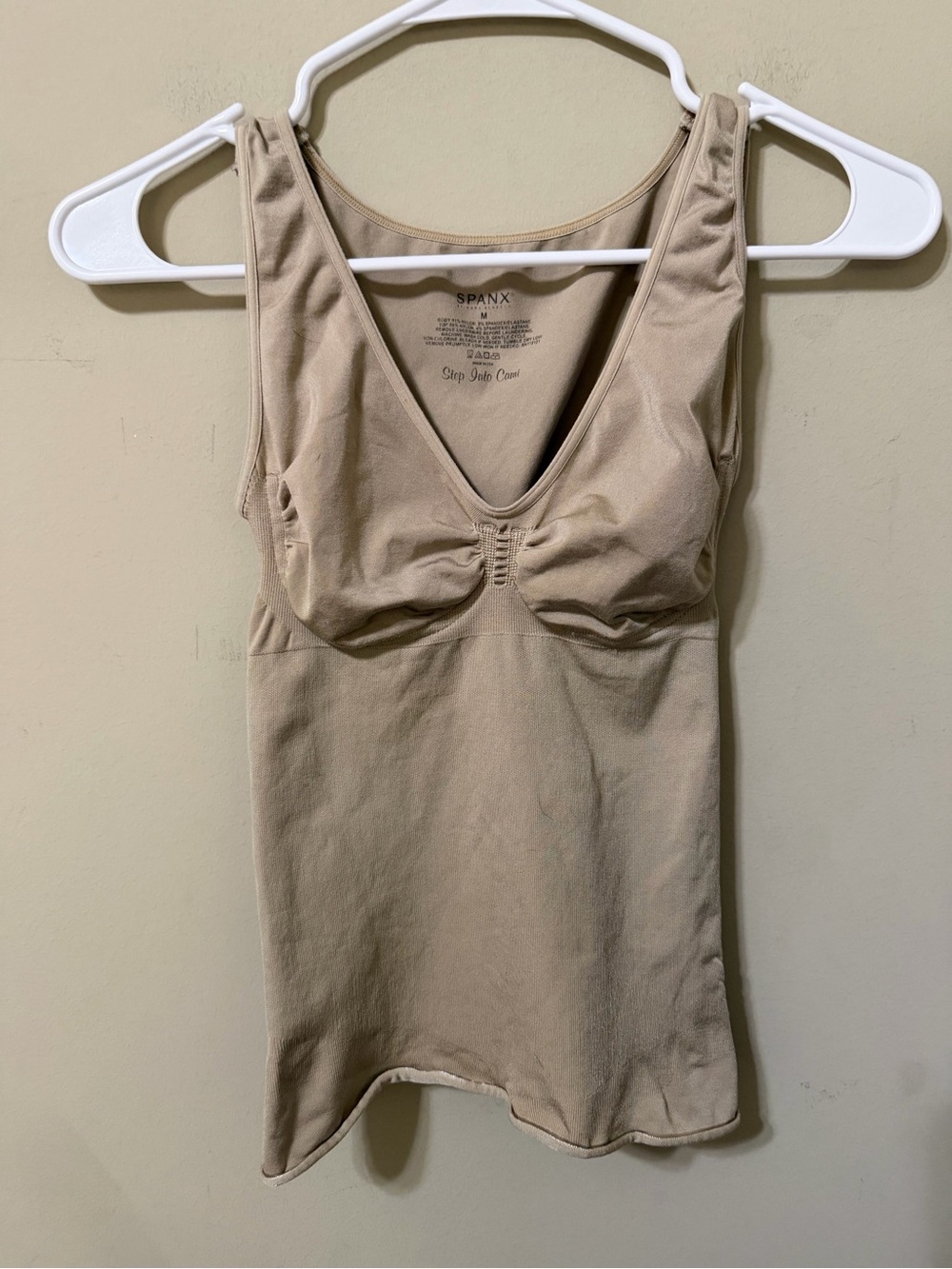Spanx Women's Nude step into cami V-Neck Shaping Tank medium bra euc slimming